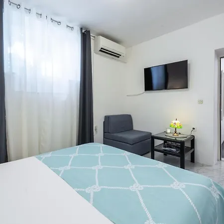 Apartment & Braticevic *