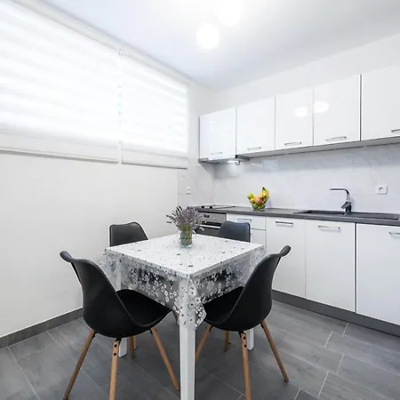 Apartment & Braticevic *