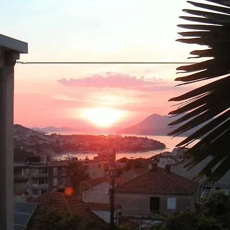 아파트 & Braticevic *