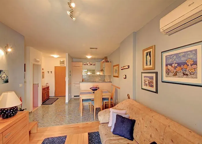 Apartament & Braticevic *